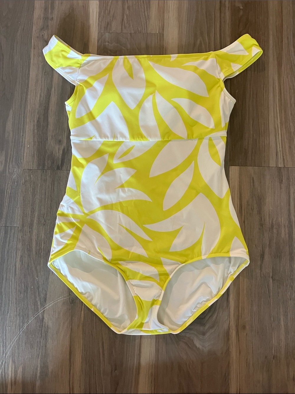 Hermoza Yellow and White Leaf-Print Off‑Shoulder One-Piece Swimsuit